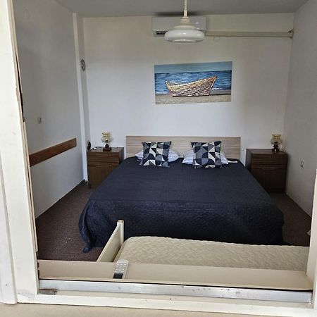 Apartments With Swimming Pool 9X4M سيلتسي المظهر الخارجي الصورة