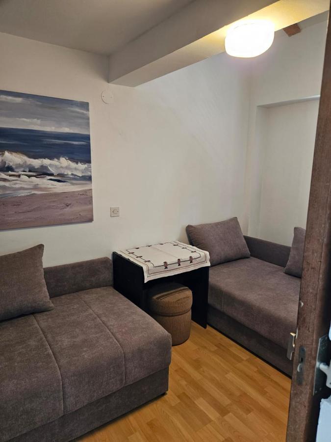 Apartments With Swimming Pool 9X4M سيلتسي المظهر الخارجي الصورة