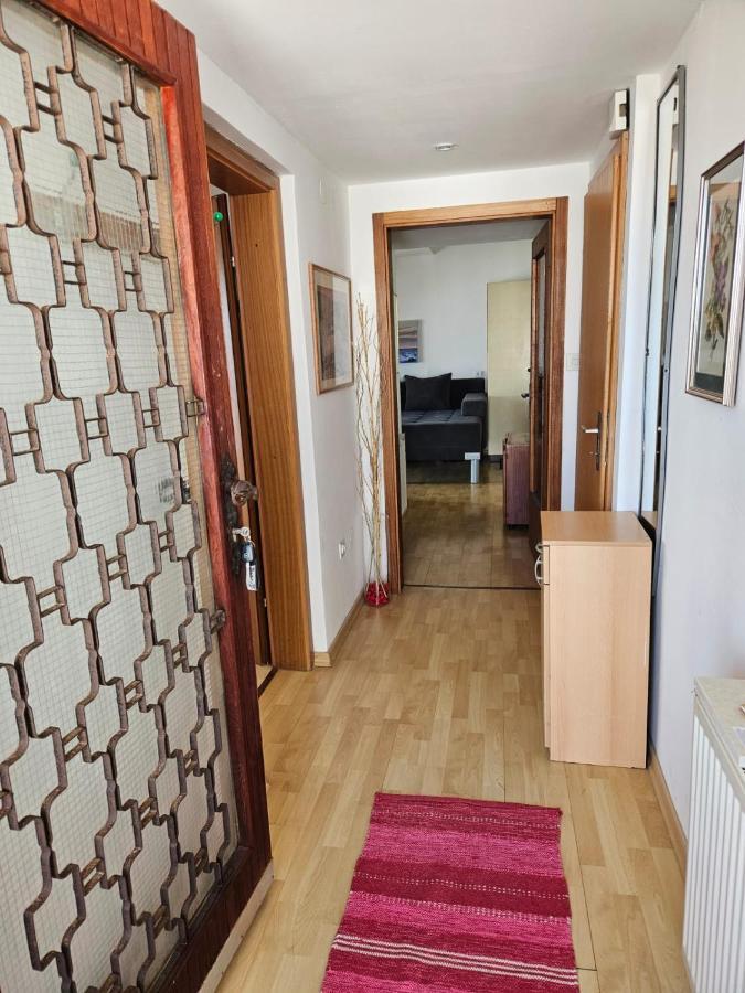 Apartments With Swimming Pool 9X4M سيلتسي المظهر الخارجي الصورة