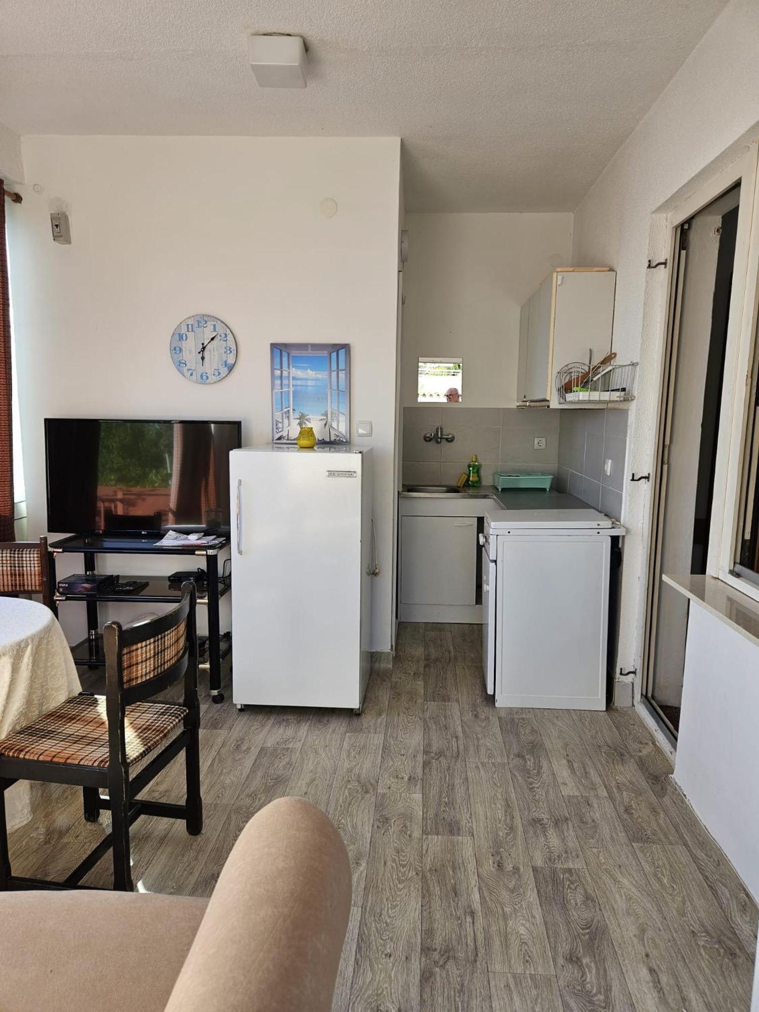 Apartments With Swimming Pool 9X4M سيلتسي المظهر الخارجي الصورة